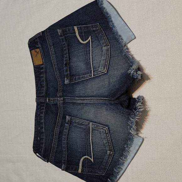 American Eagle hi rise festival dark wash shorts size 0 - Picture 5 of 6